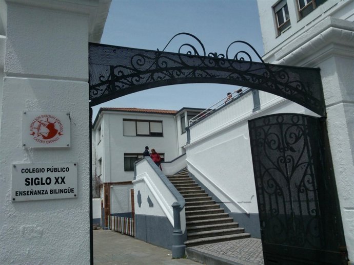 Colegio siglo XX  de Castro Urdiales