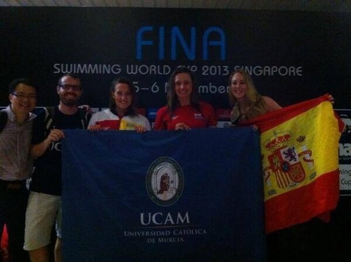 Mireia Belmonte y Melani Costa, en la prueba de la Copa del Mundo 