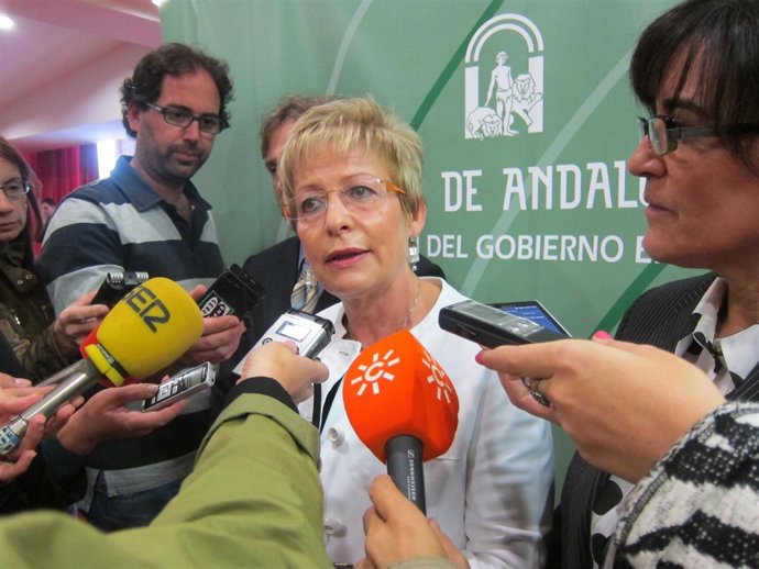 La consejera de Agricultura y Pesca, Elena Víboras. 