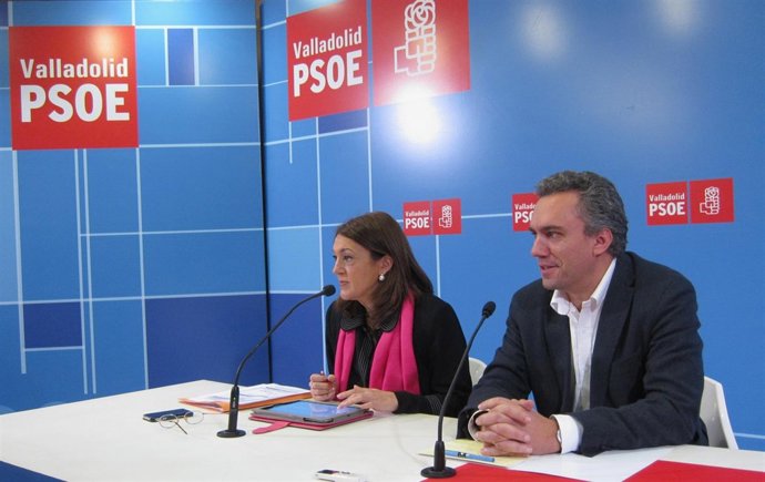 Javier Izquierdo junto a Soraya Rodríguez