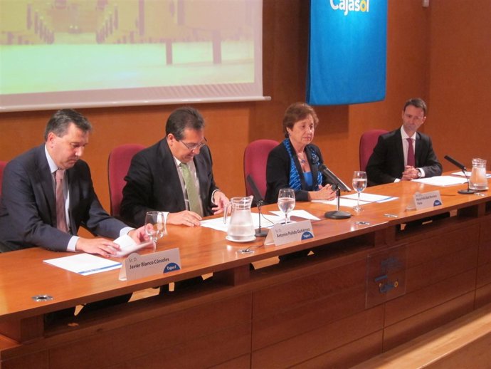 Acto de apertura del curso en el Instituto de Estudios Cajasol.