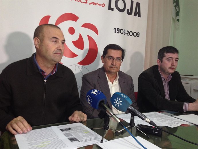 Rueda de prensa del PSOE sobre el AVE en Loja
