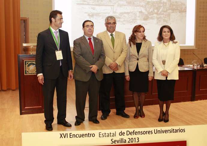 Vicente Guzmán y Antonio Ramírez de Arellano, en el centro