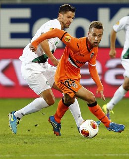 Sergio Canales ante el St Gallen en la Europa League