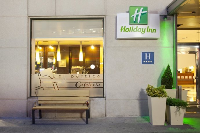 HOLIDAY Inn