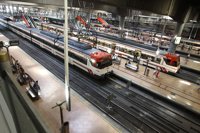 Renfe estima en un 2,7% el seguimiento del paro y los sindicatos lo cifran en el 65%