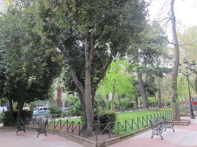 Parque De Cánovas En Cáceres