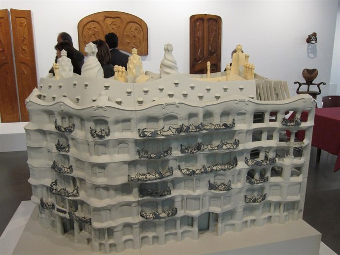 Exposición Gaudí en Amós Salvador