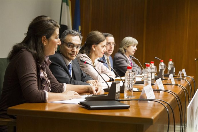 Inauguración Del VII Simposiu Sobre VNI En Cáceres