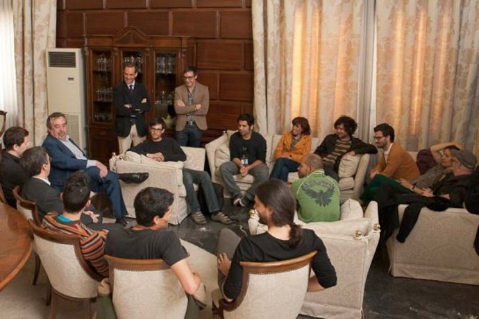 Belloch recibe a artistas iberoamericanos contenidos fachada CAT