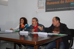 Rueda de prensa de los colectivos sociales.