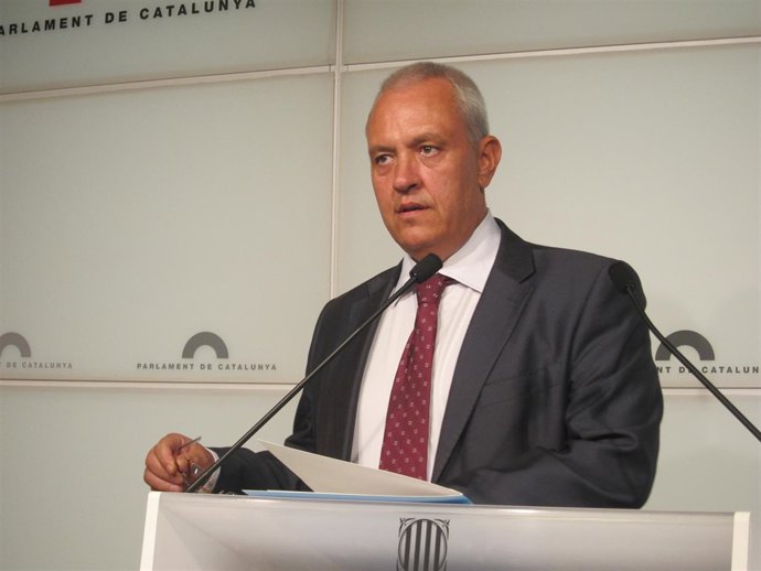 El portavoz adjunto del PP en el Parlament Santi Rodríguez en ruenda de prensa