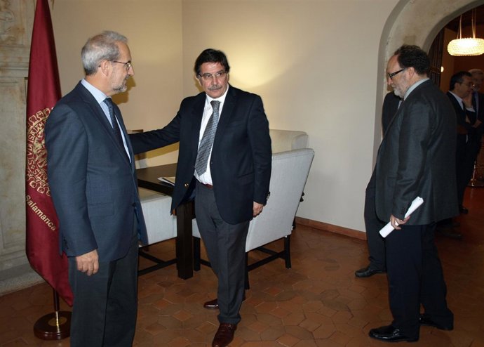 Sileoni junto a Hernández     