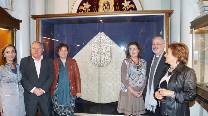 Acto de presentación de la capa de San Juan de Ribera del siglo XVI en Bocairent