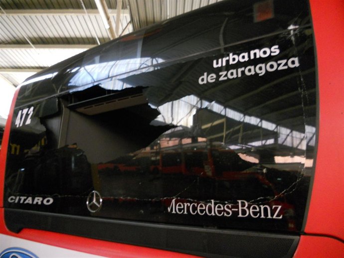 Continúan los ataques vandálicos a la flota de AUZ.