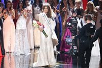 Miss Universo logra una "pausa" en las peleas de Maduro y Capriles