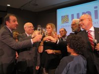 Duran pide a los partidos que defienden la consulta que estén "al servicio" del Govern catalán