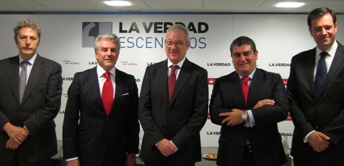 Valcárcel, poco antes de impartir su conferencia