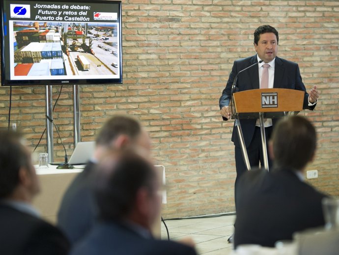 JAvier Moliner en la jornada sobre la Dársena Sur