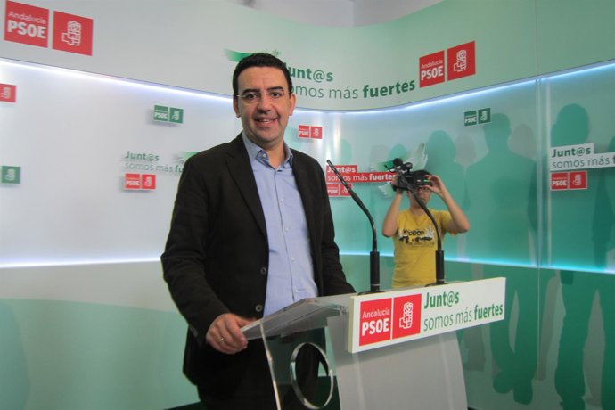 Mario Jiménez, hoy ante los medios