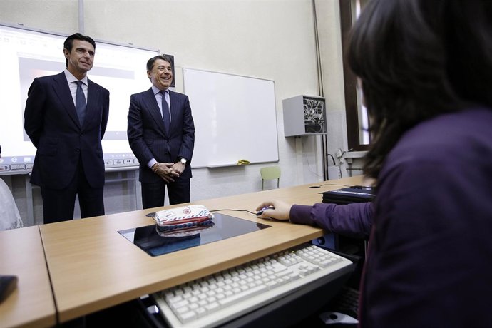 Ignacio González y Soria en un acto sobre ciberacoso