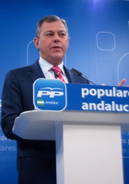 El secretario general del PP-A, José Luis Sanz, en la sede del PP-A