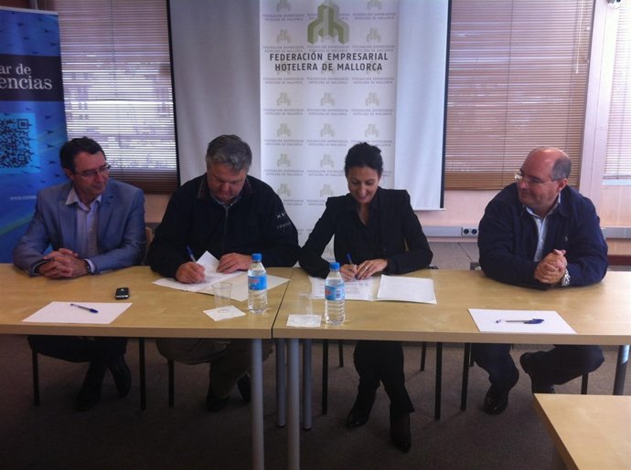 Firma de acuerdo de Taxible 