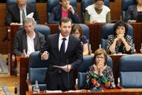 Gómez dice que Botella es responsable de la huelga de basuras y desea que los madrileños se deshagan de ese "lastre"