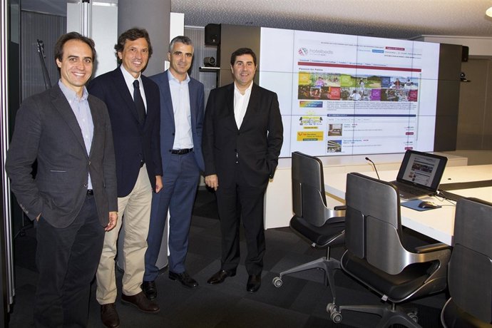 El alcalde en su visita a Tui