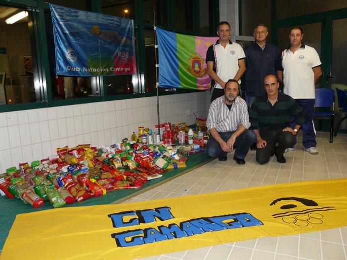 Recogida de alimentos del Club de Natación 