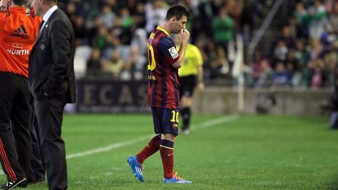 Leo Messi, lesionado en el partido contra el Betis