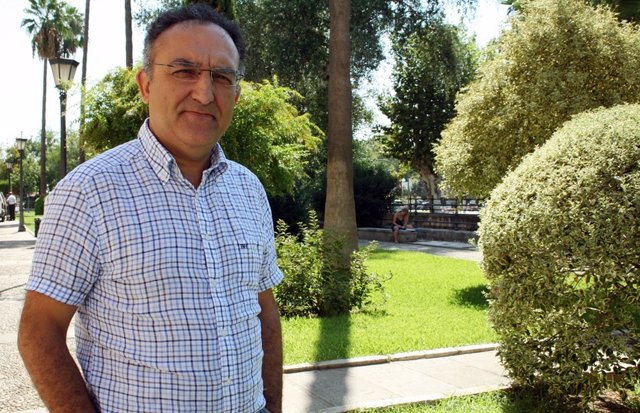 El profesor de la US Miguel Cortés