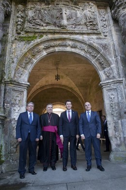 Monseñor José Rodríguez Carballo recibe el 'Premio Ourensanía'