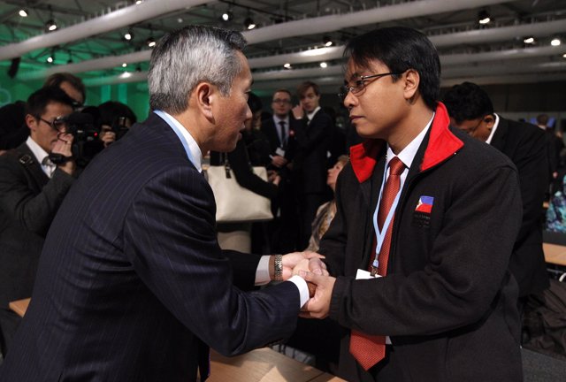 El representante de Filipinas en la Cumbre del Clima, Naderev Sano