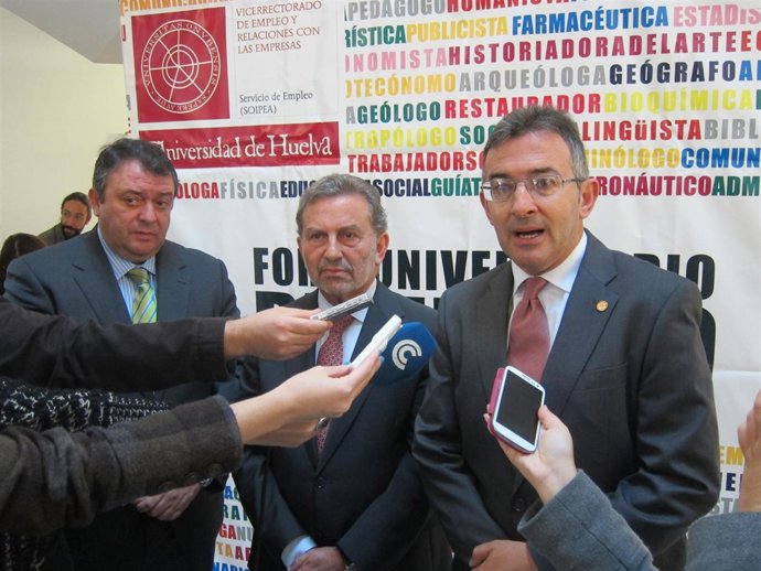 El rector de la UHU, Francisco Ruiz, y Antonio González Marín. 