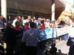 Concentraciones en repulsa por las agresiones en Pino Montano