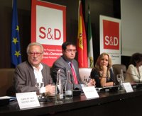 PSOE exige a Rajoy la destitución de Wert tras decir Bruselas que es "falso" que se reduzca la partida para Erasmus