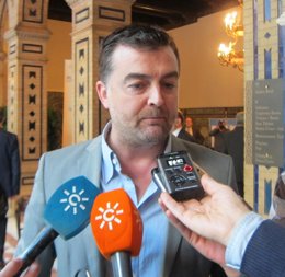 Antonio Maíllo, hoy ante los medios