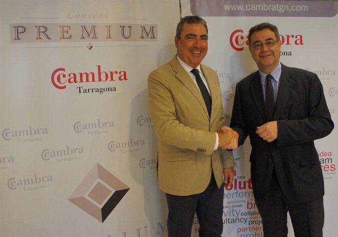 El dtr de Repsol en Tarragona J.Pedrerol y el pte de la Cámar                   