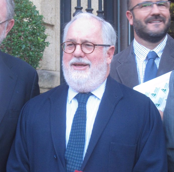El ministro Miguel Arias Cañete