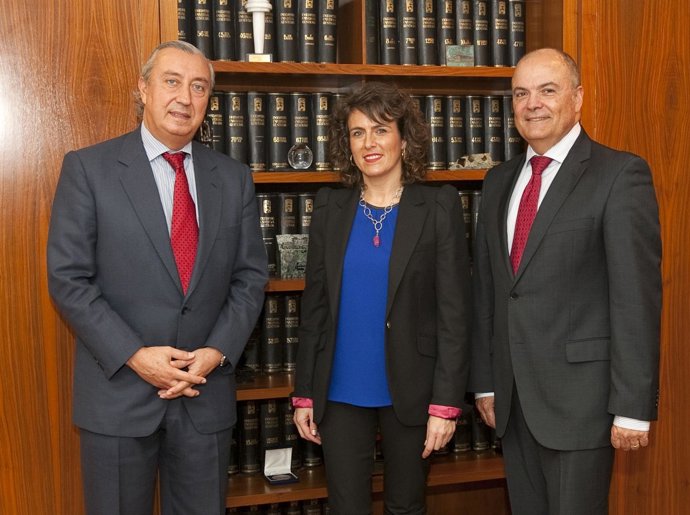 Julio Gómez-Pomar, Cristina Sota y Luis Zarraluqui.
