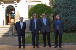 Enric Fossas, a la derecha, junto al resto de candidatos a rector de la UPC