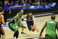 El Valencia acusa las bajas en Lyon y pierde el liderato del Grupo C