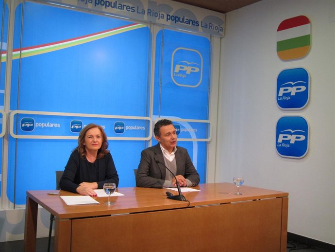 Escobar y Mendiola analizan PGE 2014