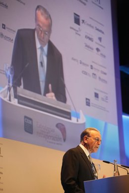 Isidro Fainé, presidente de la Confederación Española de Directivos y Ejecutivos