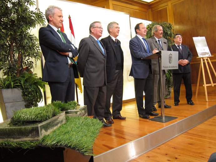 Presentación campos de hierba artificial en Haro y Calahorra