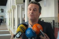 IULV-CA mete prisa al PSOE-A con el decreto de suministros mínimos