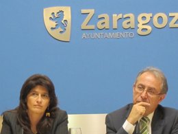 La consejera municipal Carmen Dueso y el vicealcalde, Fernando Gimeno