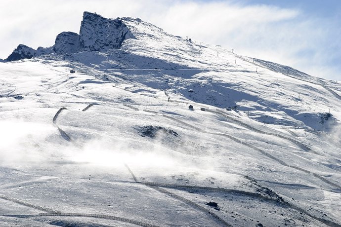 El Veleta, tras la primera nevada en Sierra Nevada