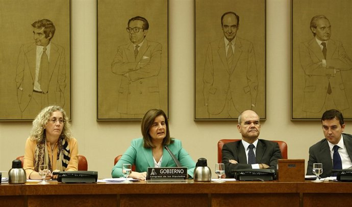 La ministra Fátima Báñez en la Comisión del Pacto de Toledo en el Congreso